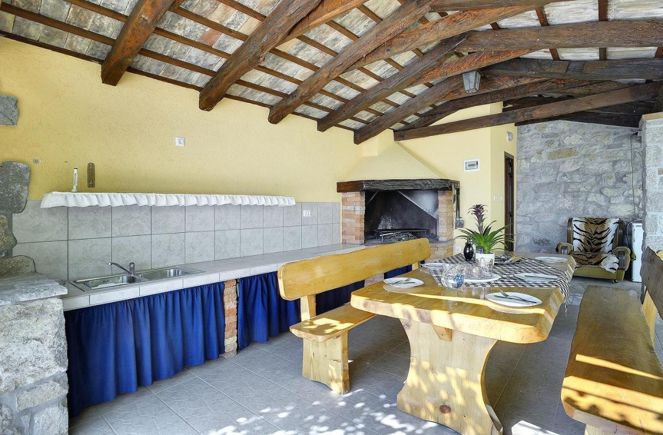 Villa Bella Lupoglav  Luaran gambar