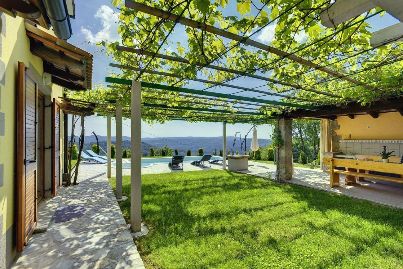 Villa Bella Lupoglav  Luaran gambar