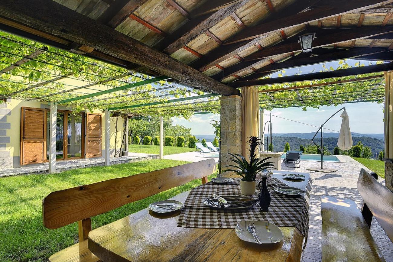 Villa Bella Lupoglav  Luaran gambar