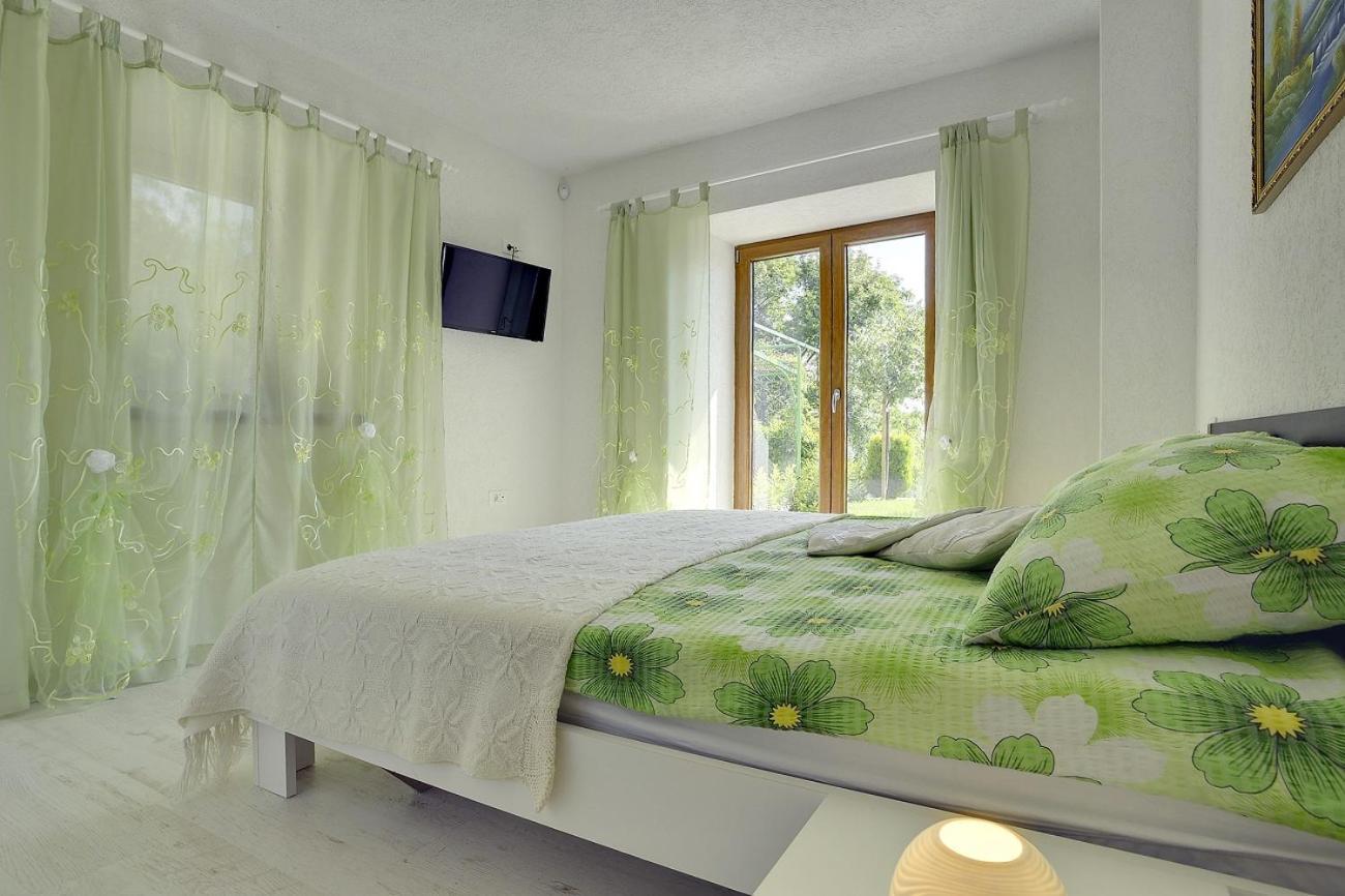 Villa Bella Lupoglav  Luaran gambar