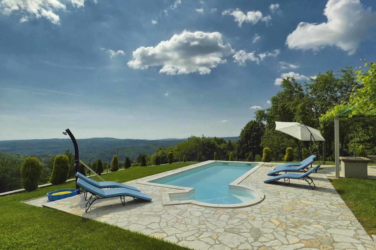 Villa Bella Lupoglav  Luaran gambar