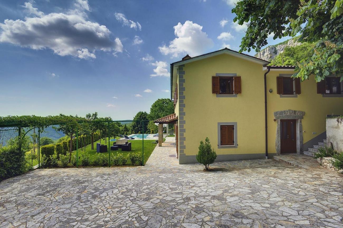 Villa Bella Lupoglav  Luaran gambar