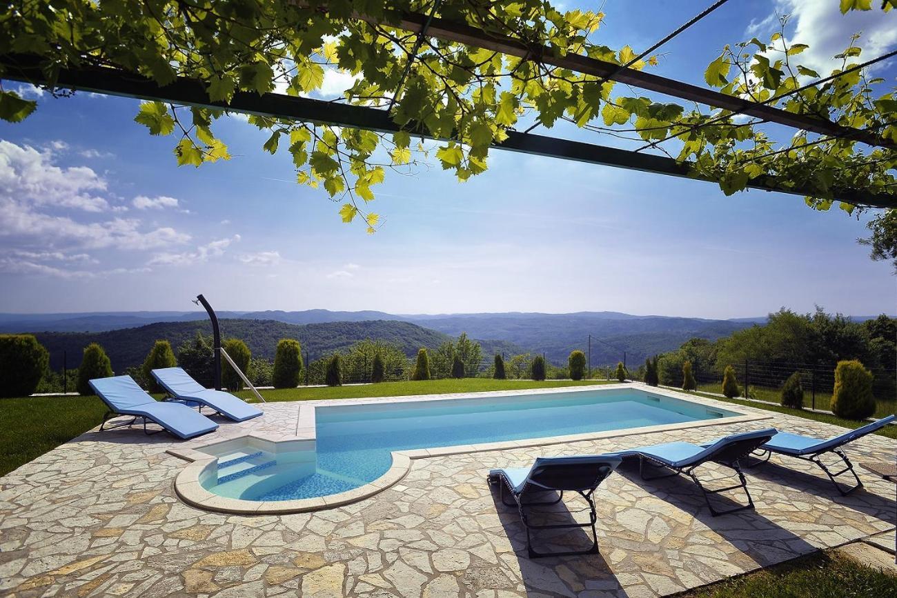 Villa Bella Lupoglav  Luaran gambar